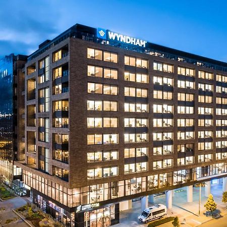 Wyndham Bogota Hotel Exterior photo Wyndham Grand Vilnius