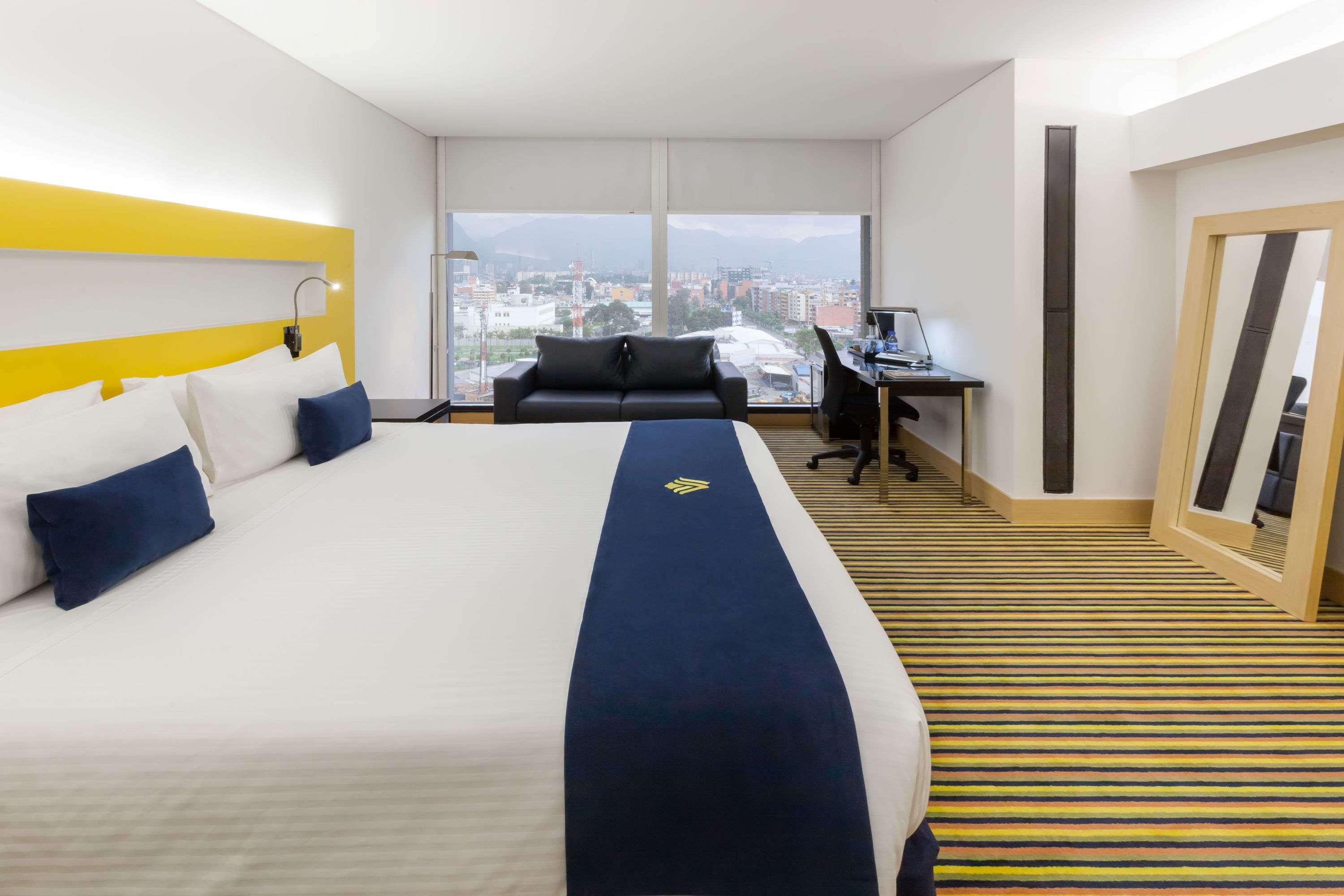 Wyndham Bogota Hotel Exterior photo A room at the hotel