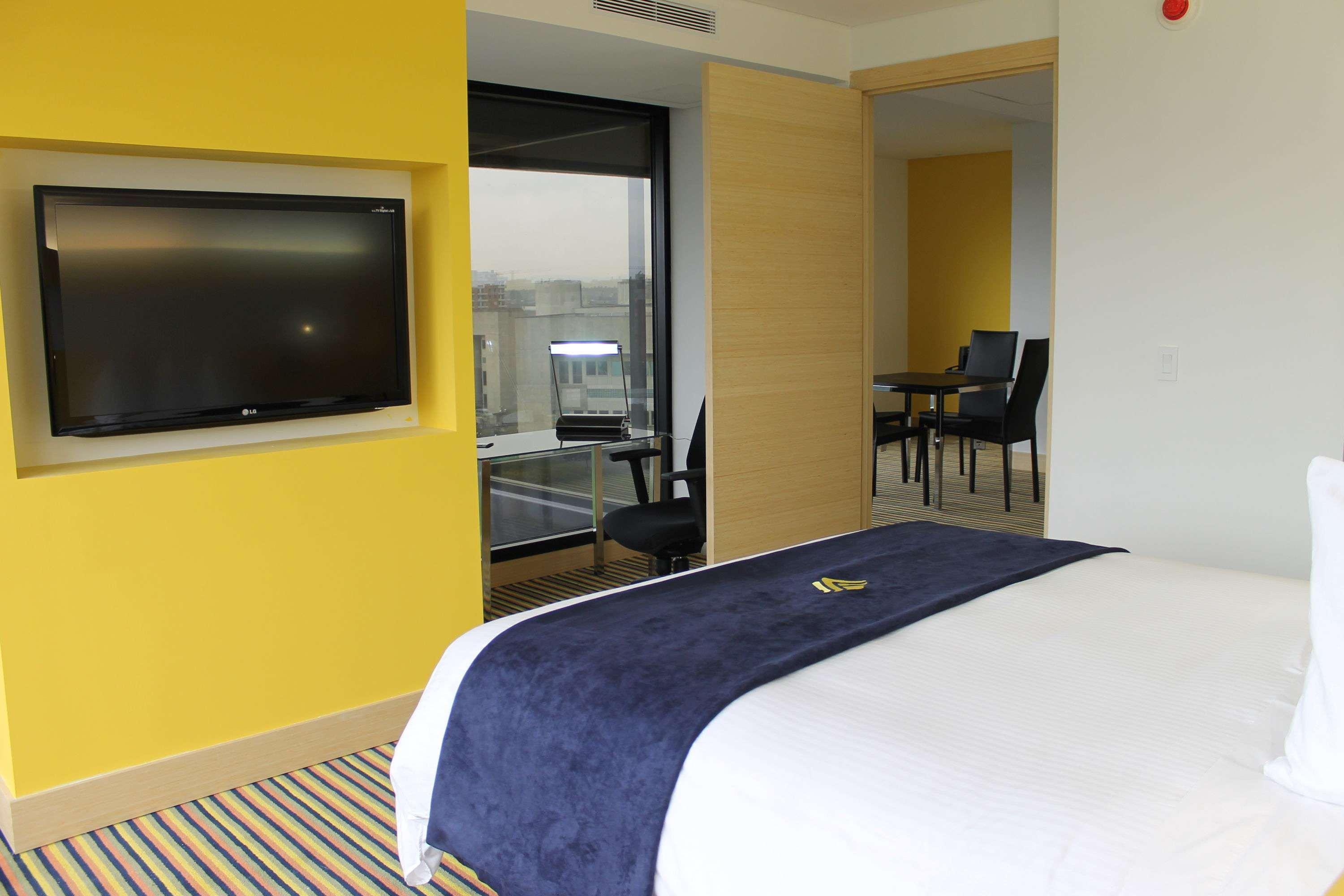 Wyndham Bogota Hotel Exterior photo A room at the hotel