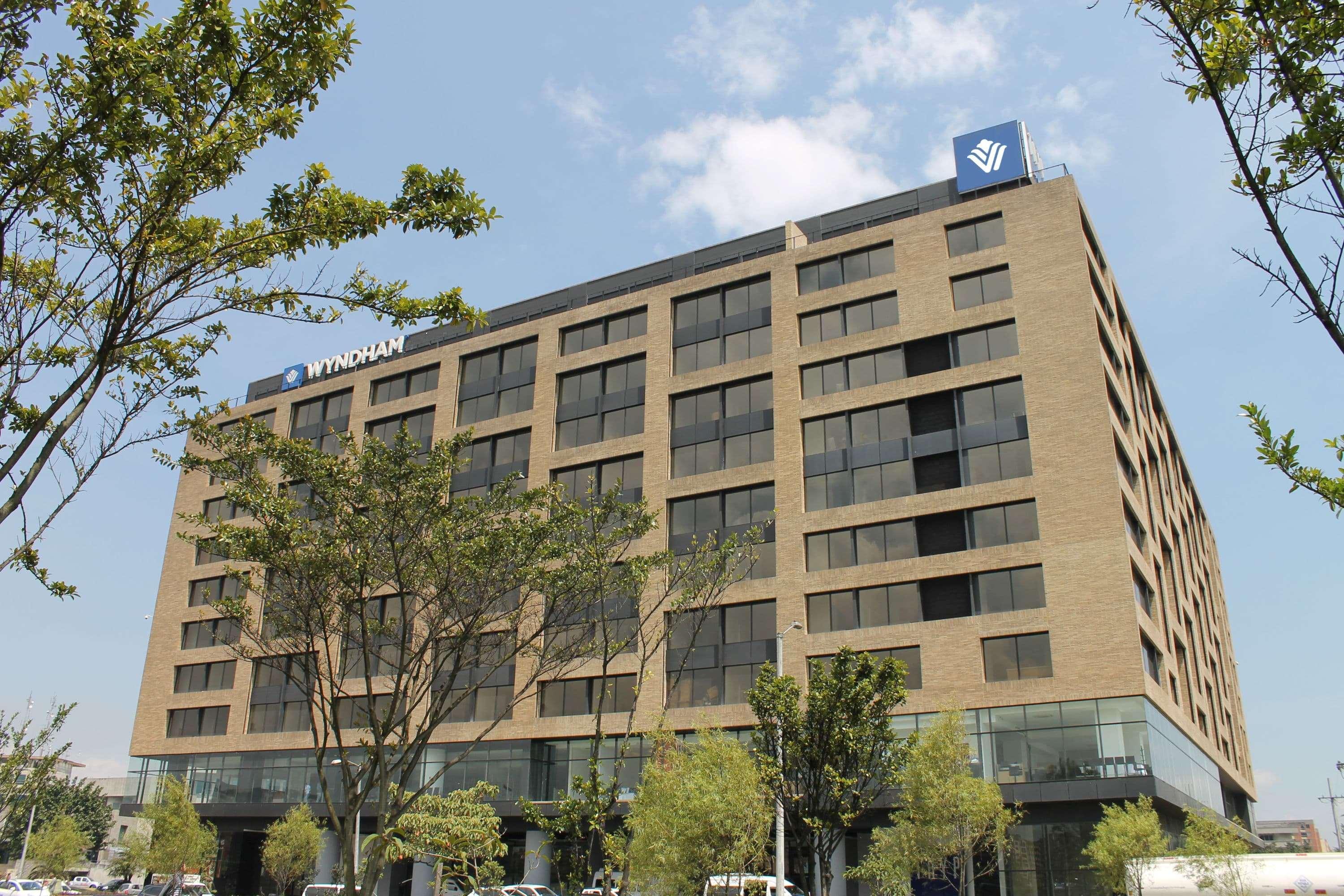 Wyndham Bogota Hotel Exterior photo Hanwha Life Insurance