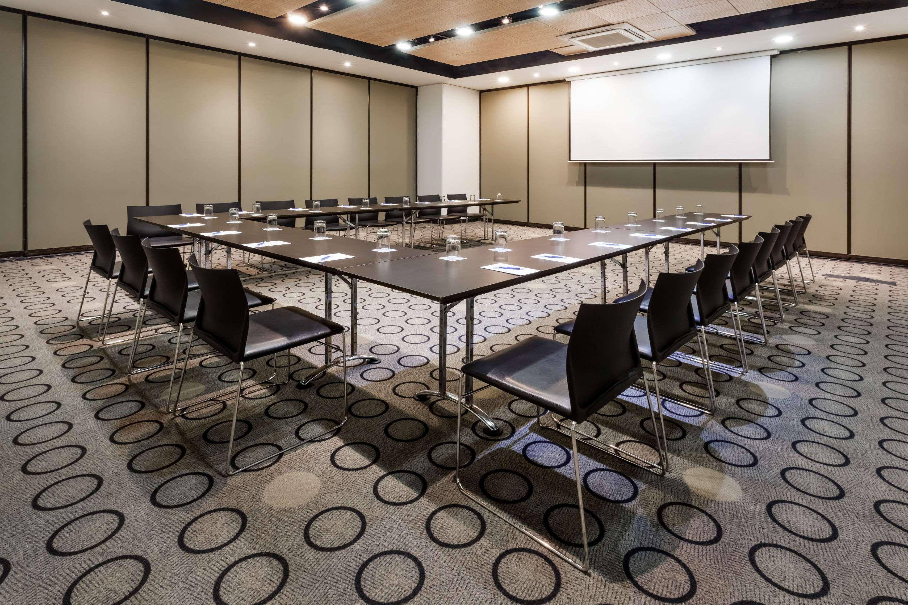 Wyndham Bogota Hotel Exterior photo Meeting room