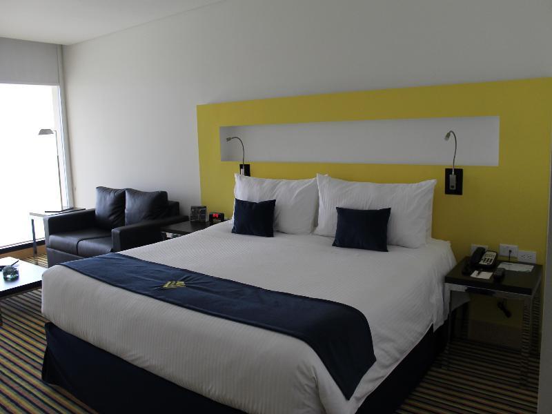 Wyndham Bogota Hotel Exterior photo A room at the hotel