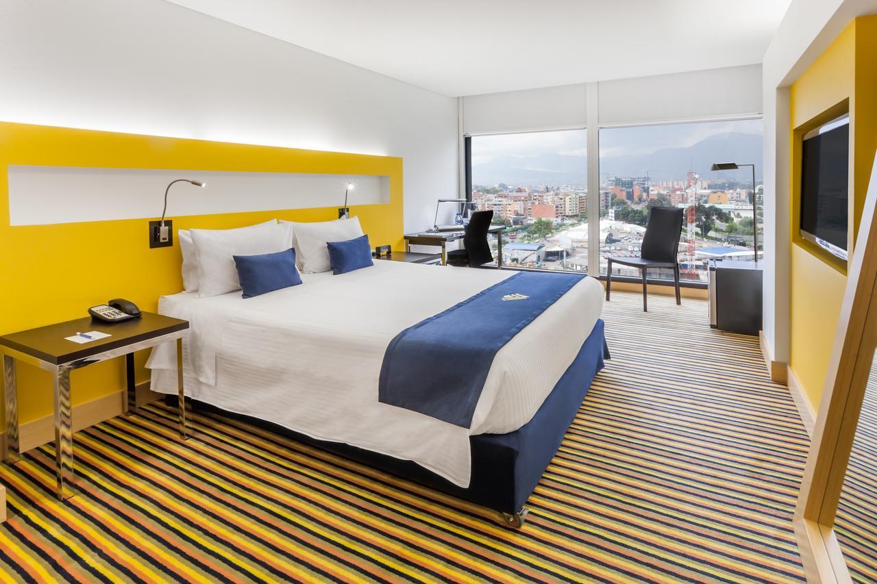Wyndham Bogota Hotel Exterior photo A room at the hotel