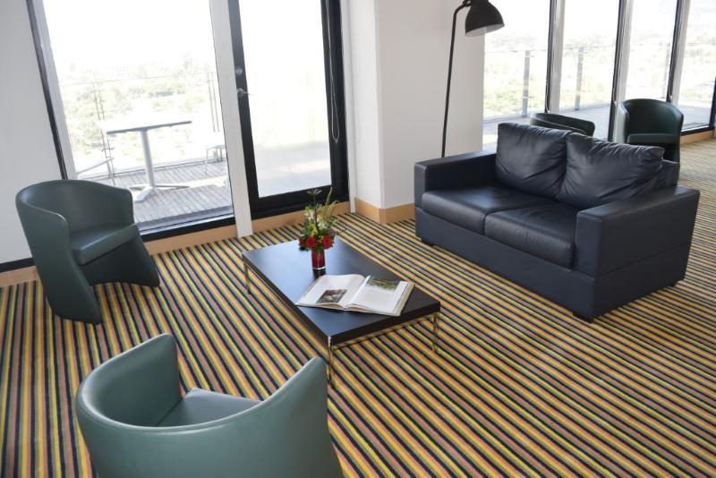 Wyndham Bogota Hotel Exterior photo A room with carpet